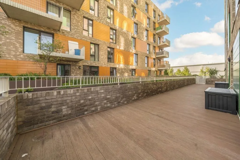 3 bedroom flat for rent