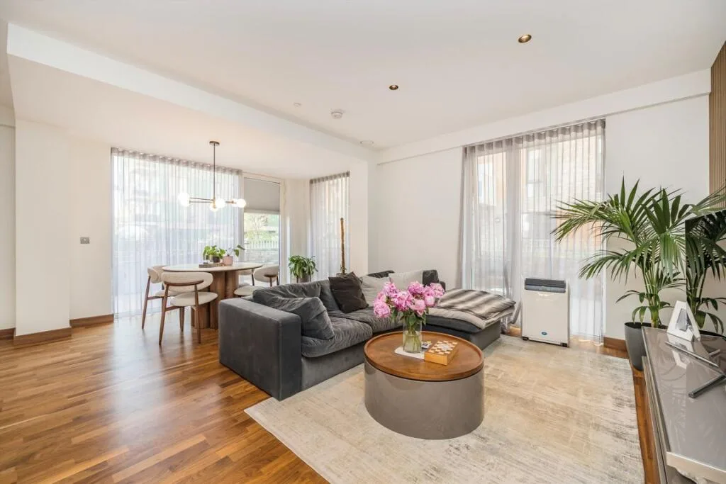 3 bedroom flat for rent