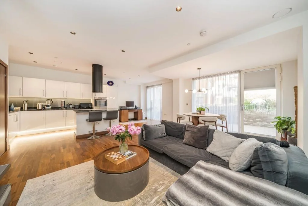 3 bedroom flat for rent