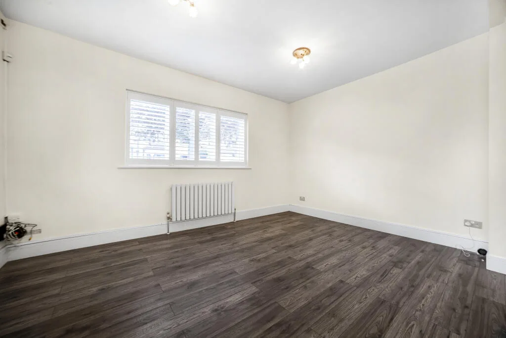3 bedroom end of terrace house for rent
