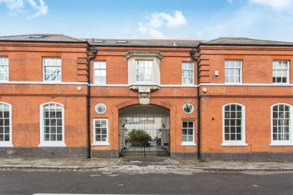 4 bedroom terraced house for rent