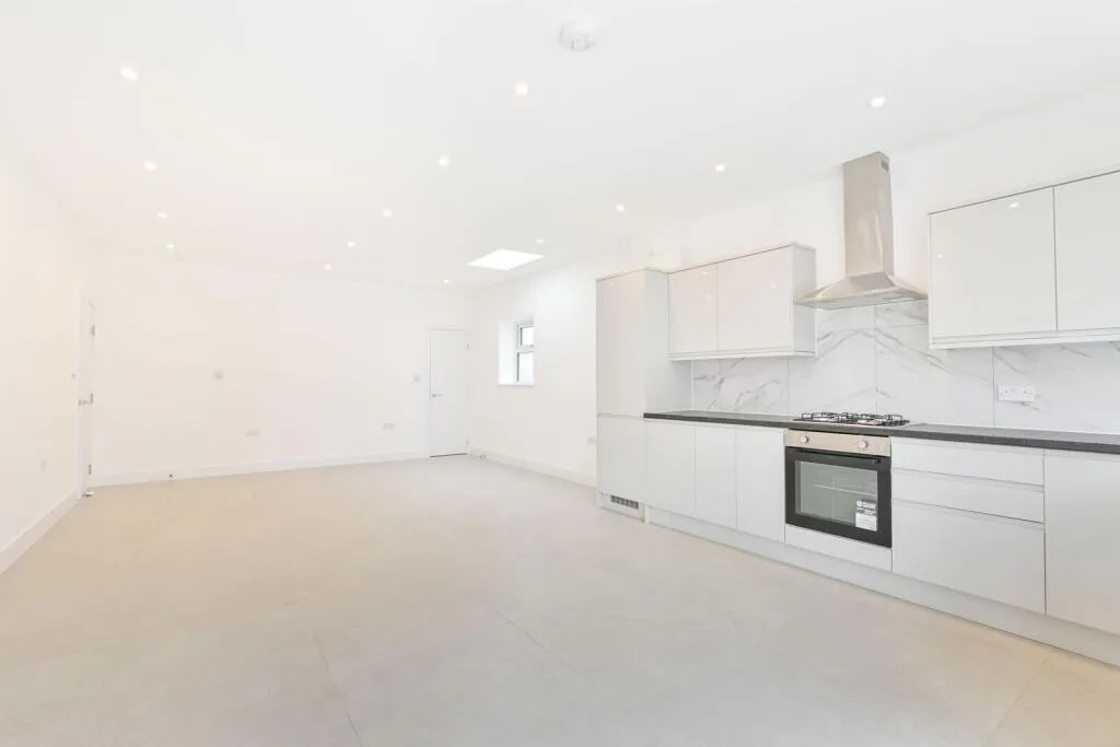3 bedroom flat for rent