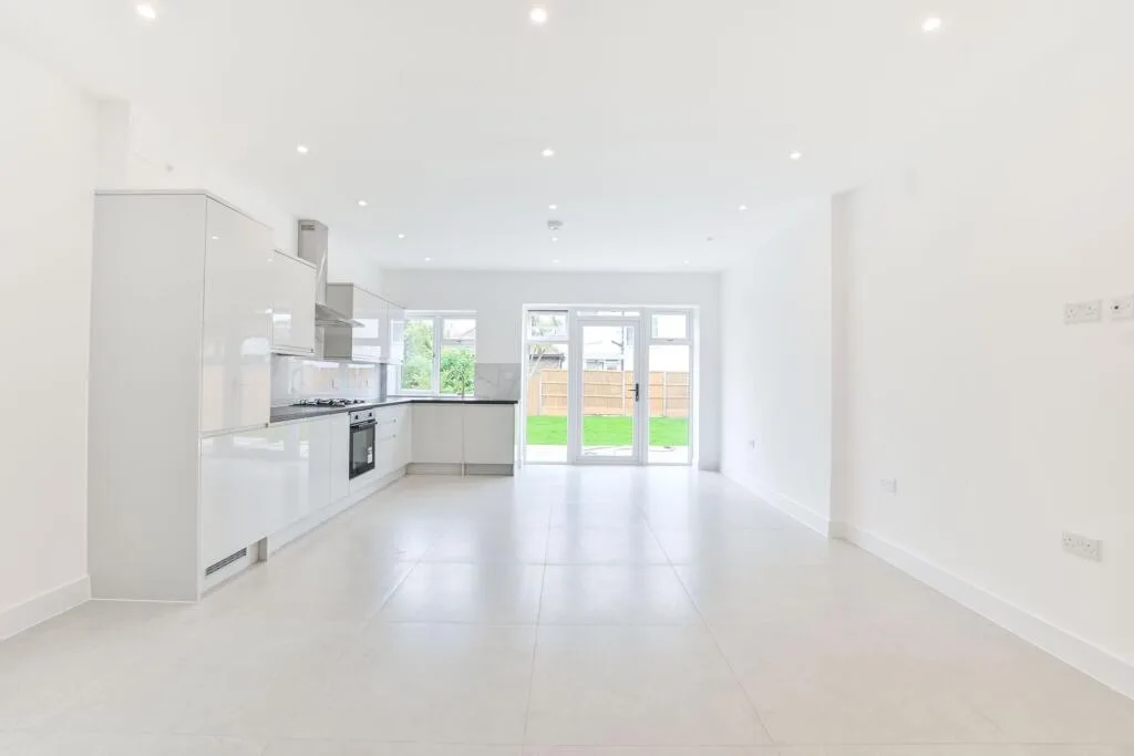 3 bedroom flat for rent