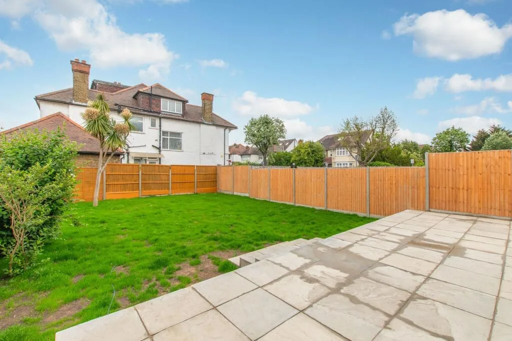 3 bedroom flat for rent