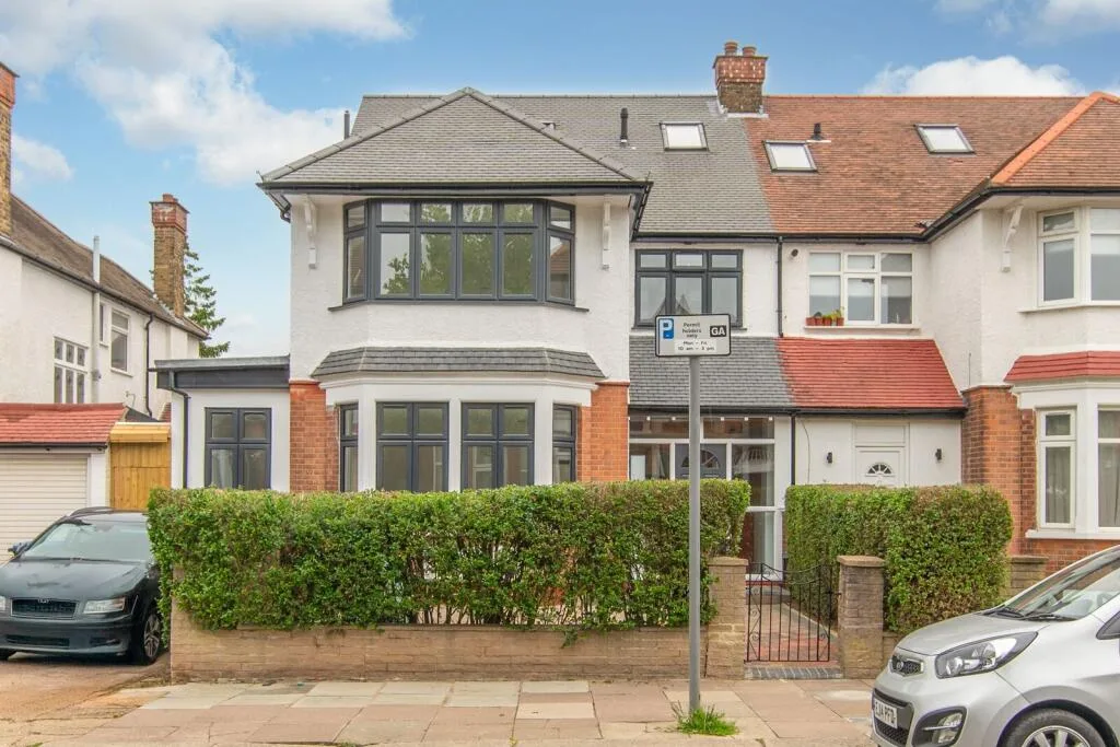 3 bedroom flat for rent
