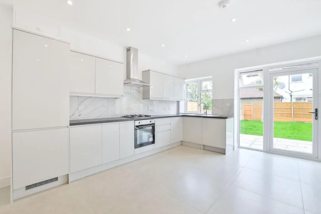 3 bedroom flat for rent