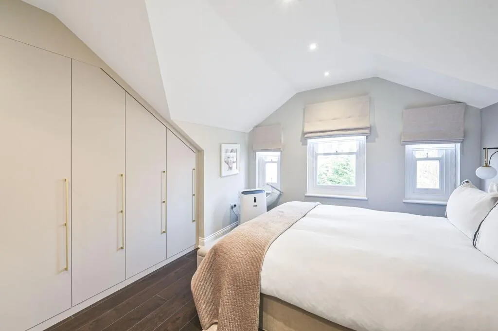 4 bedroom flat for rent