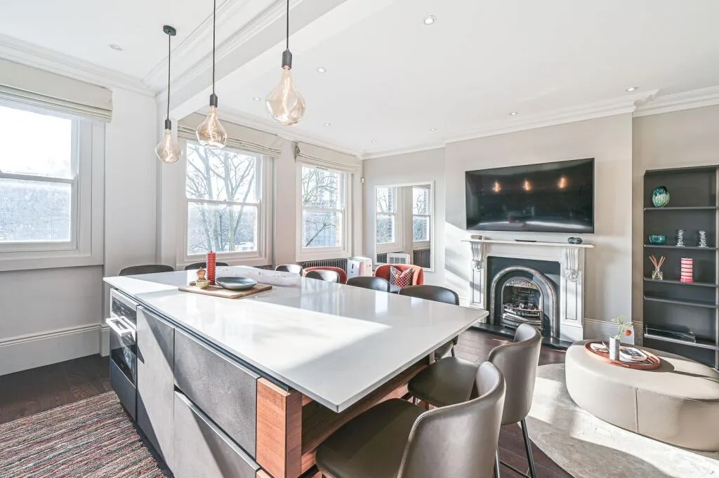 4 bedroom flat for rent