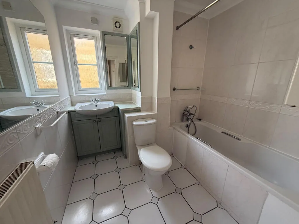 2 bedroom flat for rent