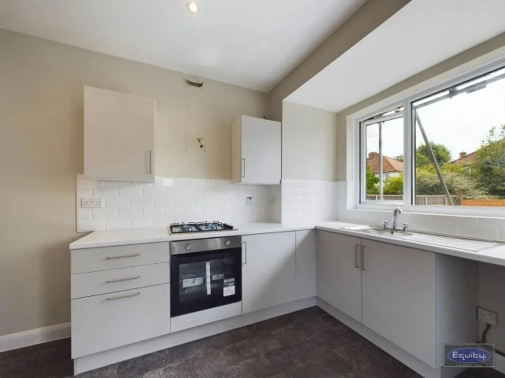 3 bedroom semi-detached house for rent