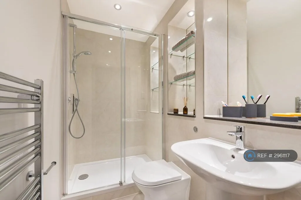 3 bedroom flat for rent