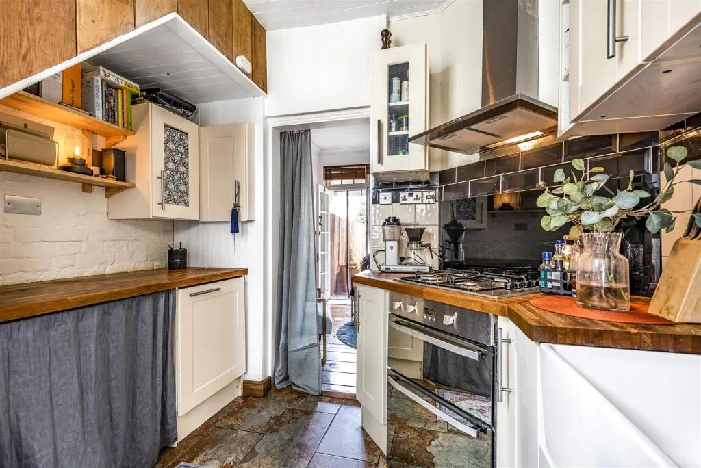 1 bedroom terraced house for rent