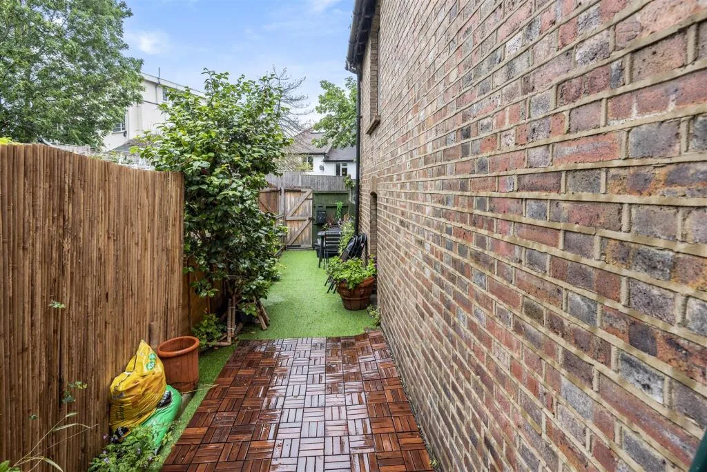 1 bedroom terraced house for rent