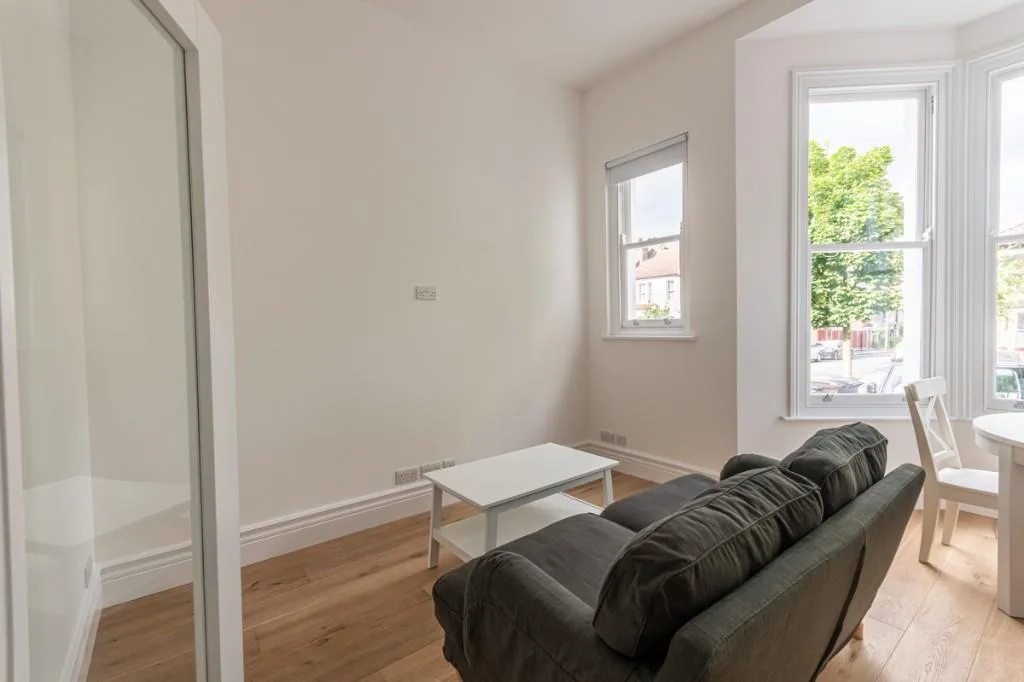 2 bedroom ground floor flat for rent