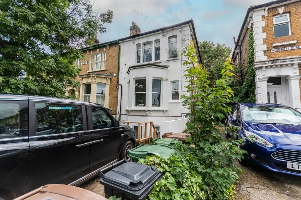2 bedroom ground floor flat for rent