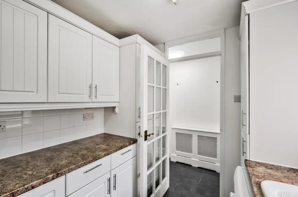 2 bedroom end of terrace house for rent