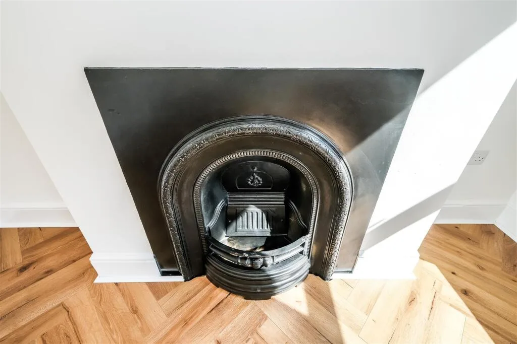 2 bedroom maisonette for rent