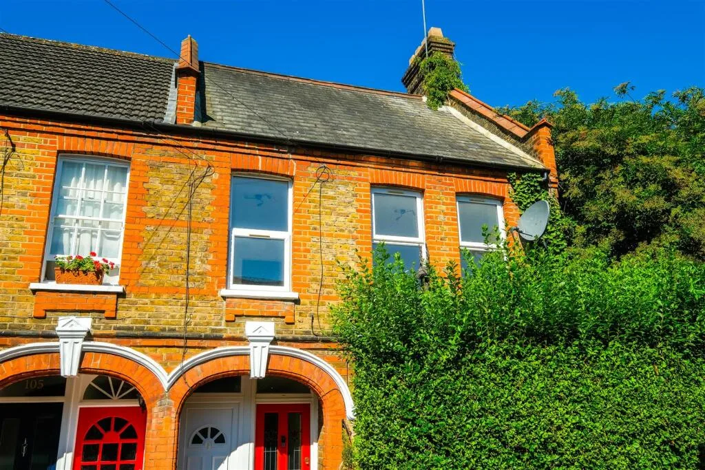 2 bedroom maisonette for rent
