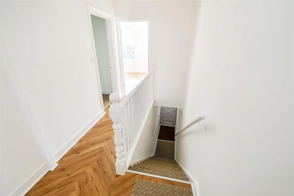 2 bedroom maisonette for rent