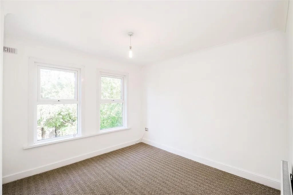 2 bedroom maisonette for rent
