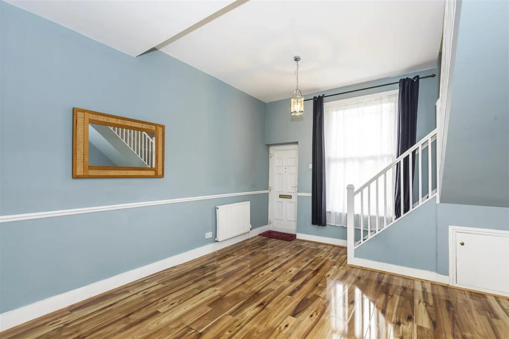 2 bedroom terraced house for rent