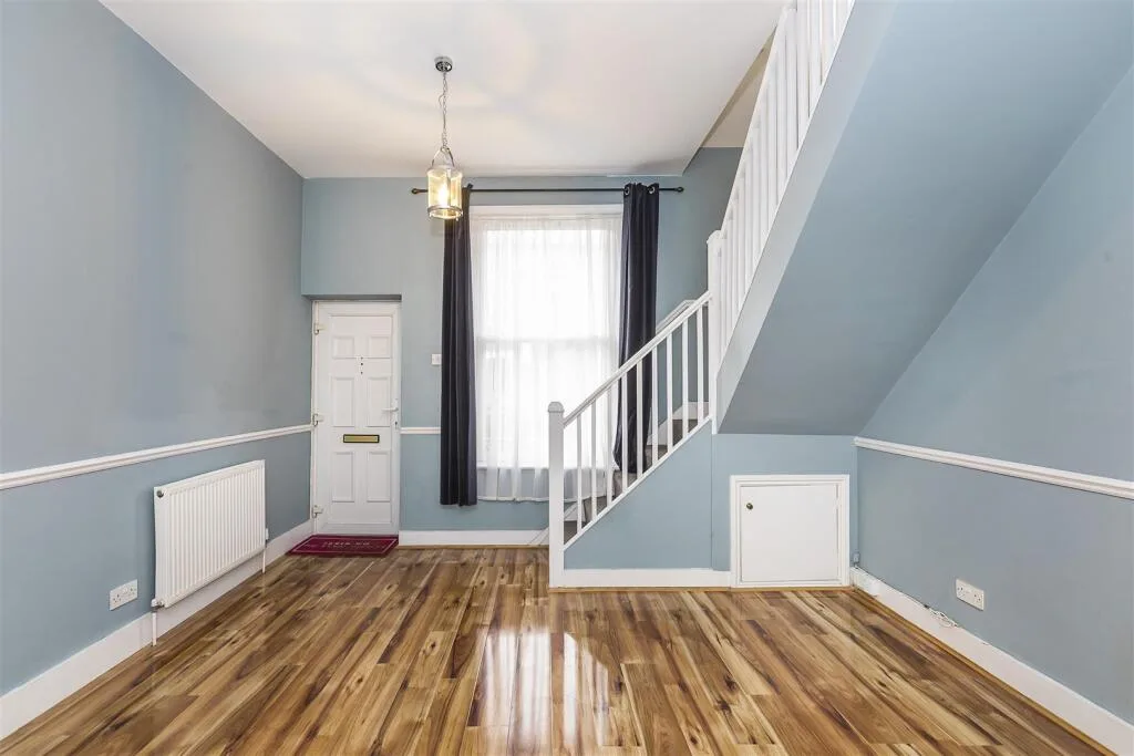 2 bedroom terraced house for rent