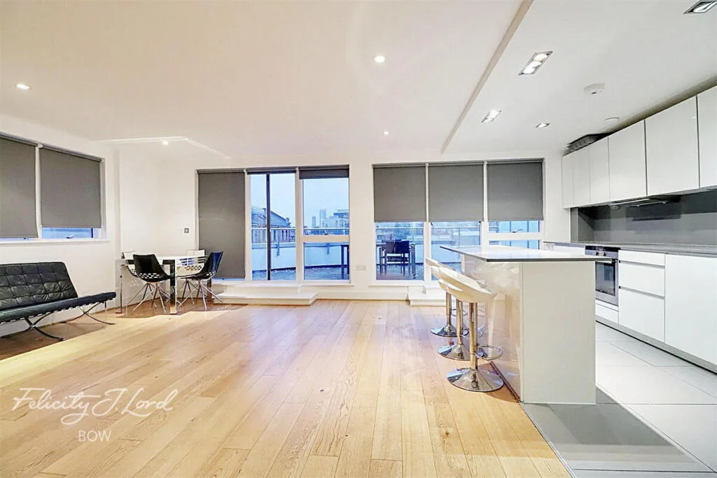 3 bedroom flat for rent