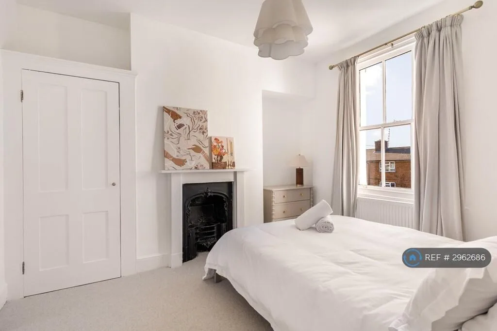 3 bedroom maisonette for rent