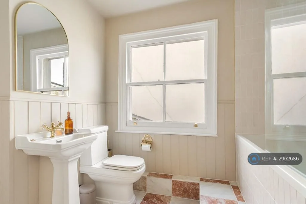 3 bedroom maisonette for rent