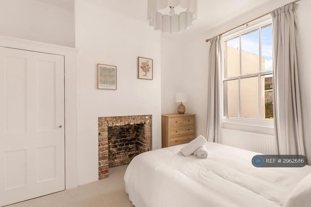 3 bedroom maisonette for rent
