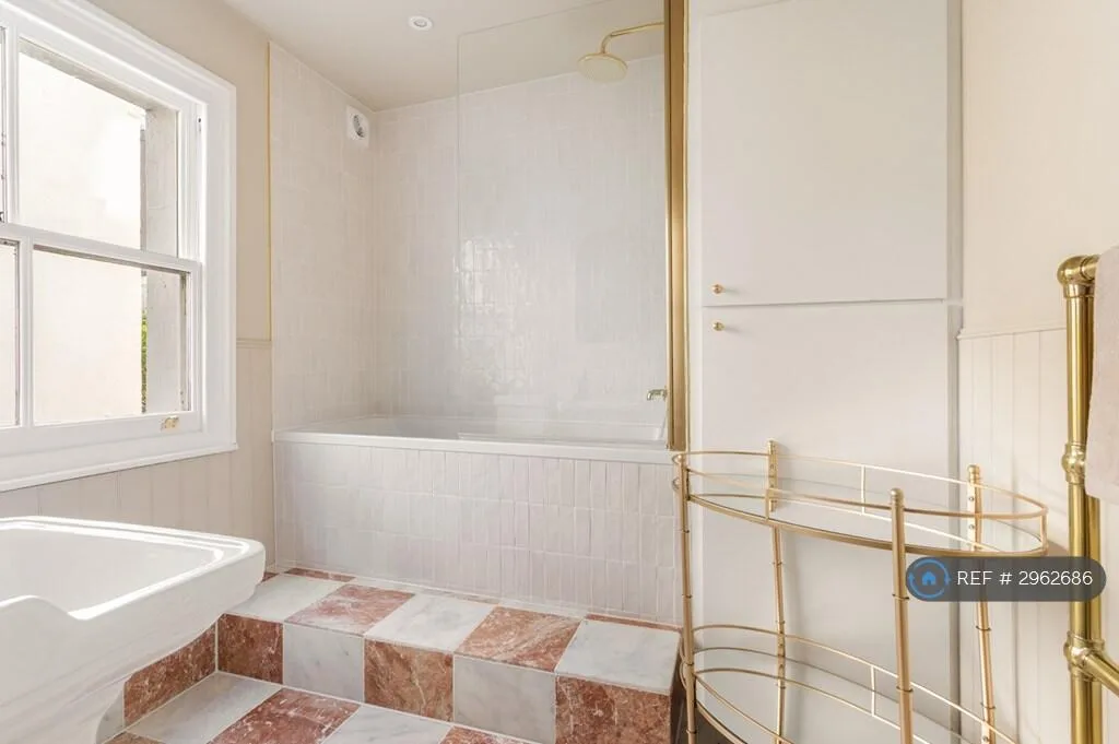 3 bedroom maisonette for rent