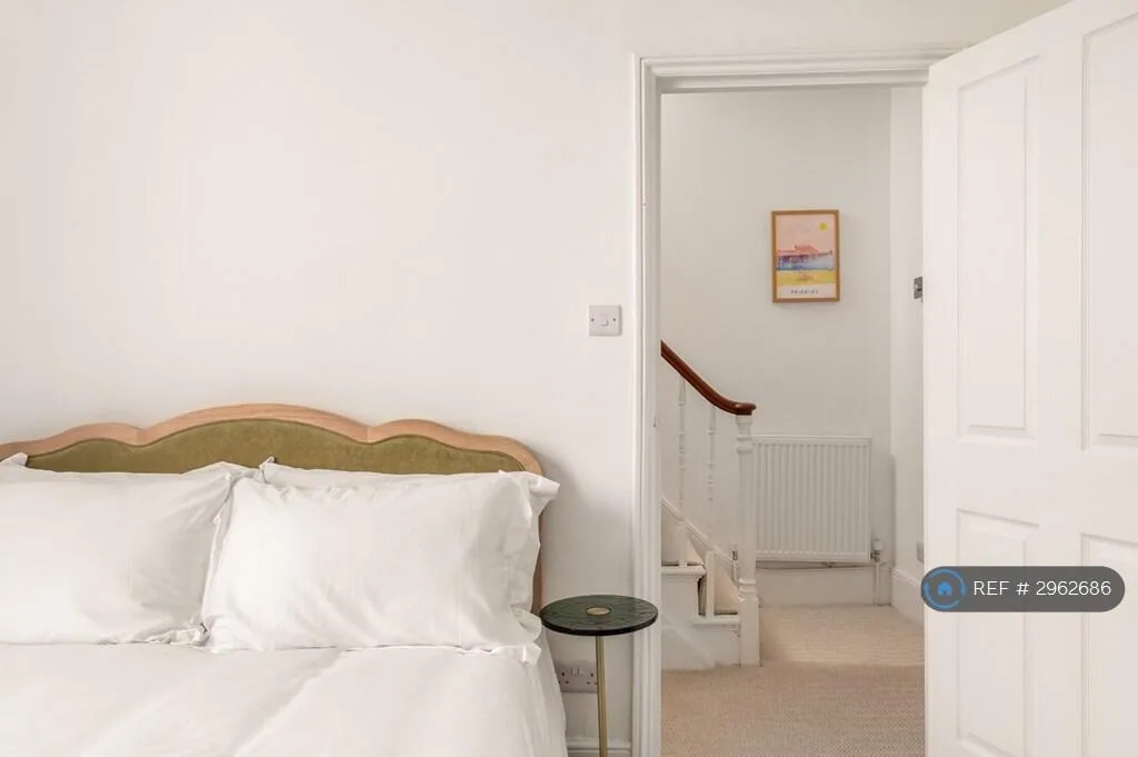 3 bedroom maisonette for rent