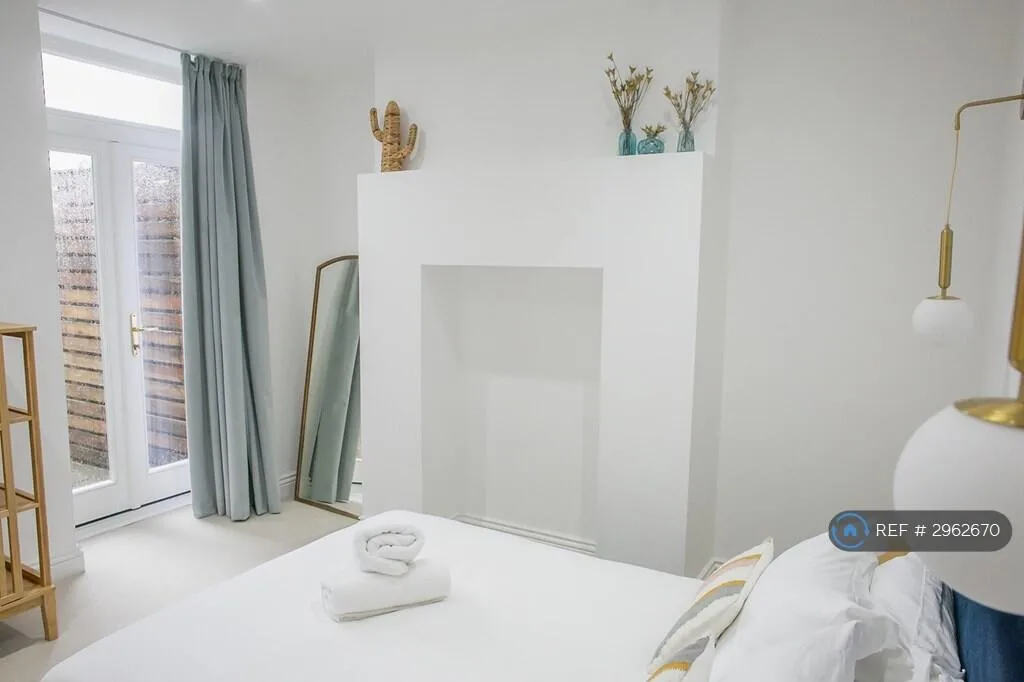 3 bedroom maisonette for rent