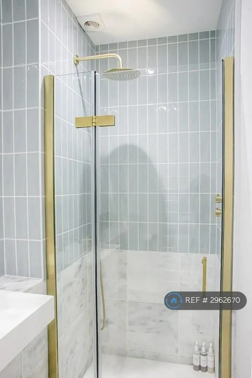 3 bedroom maisonette for rent
