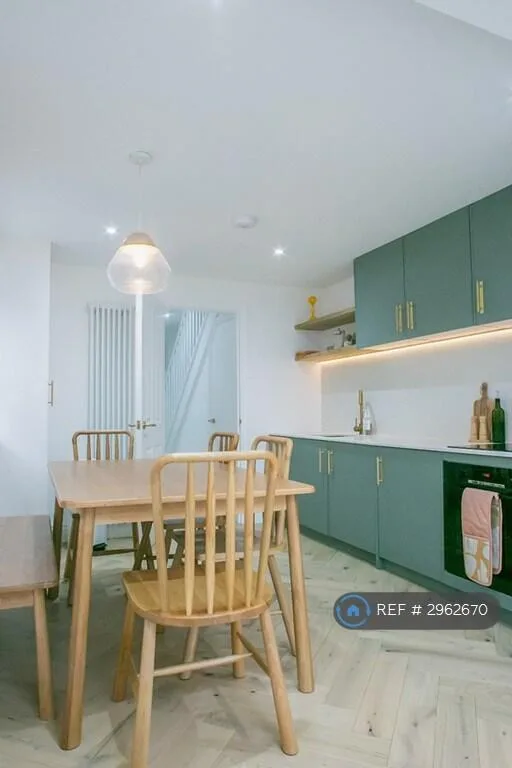 3 bedroom maisonette for rent