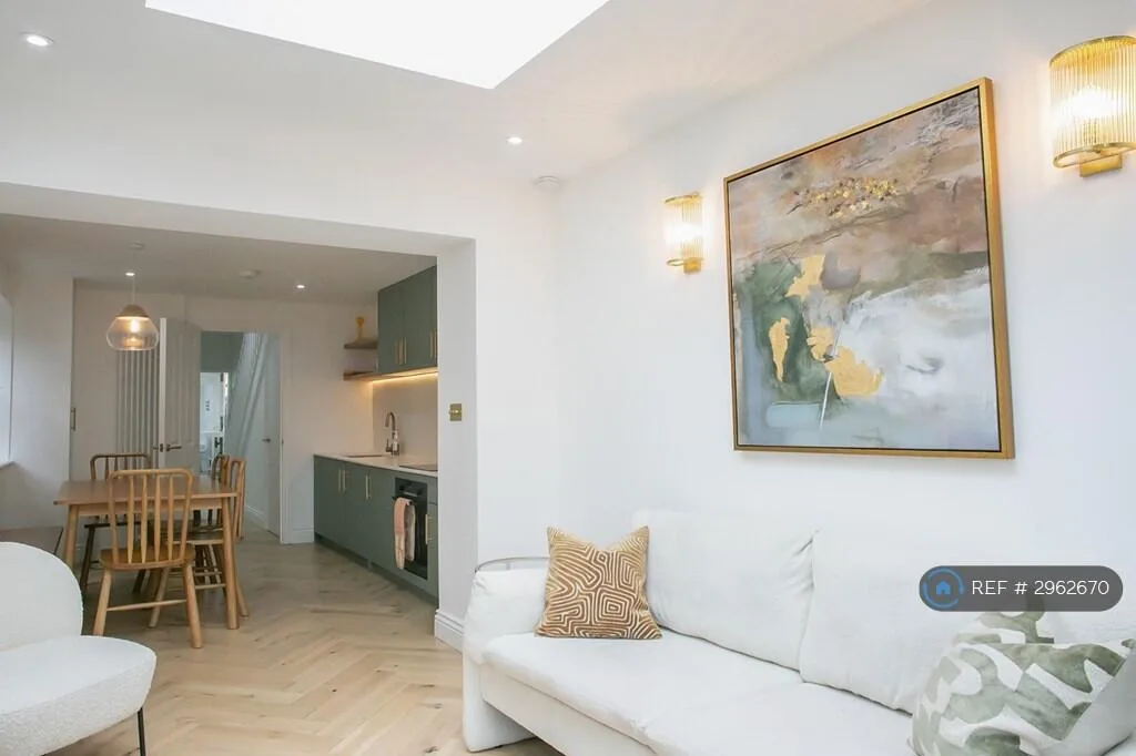 3 bedroom maisonette for rent
