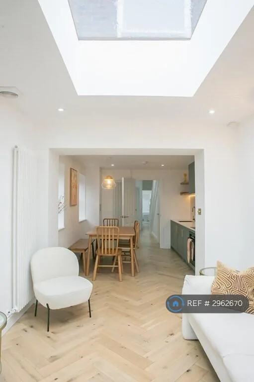 3 bedroom maisonette for rent