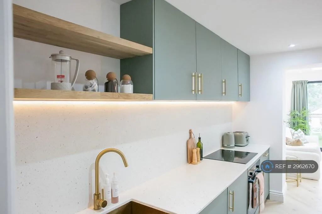 3 bedroom maisonette for rent