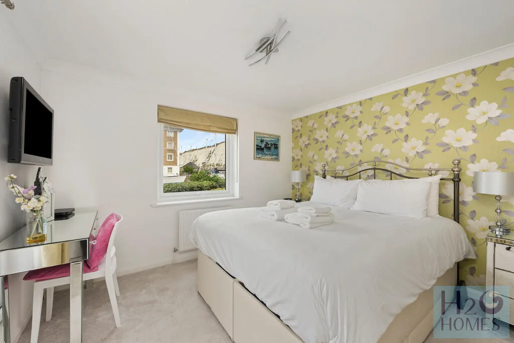2 bedroom ground floor flat for rent