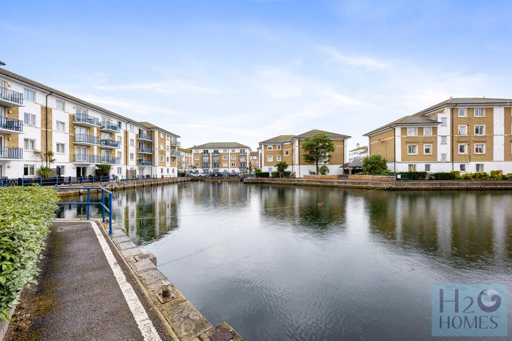 2 bedroom ground floor flat for rent