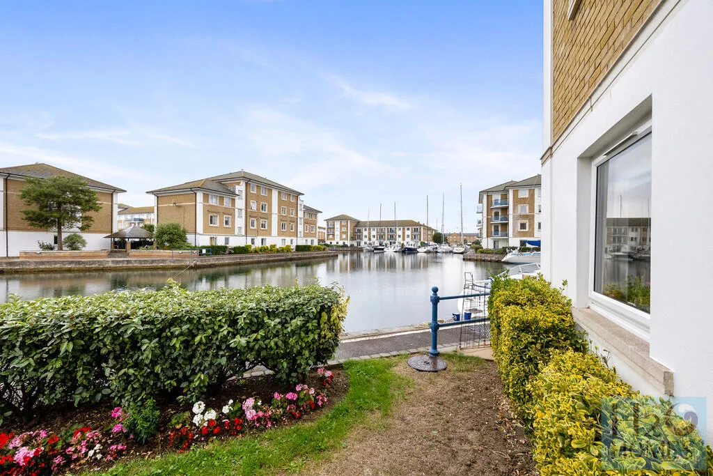 2 bedroom ground floor flat for rent