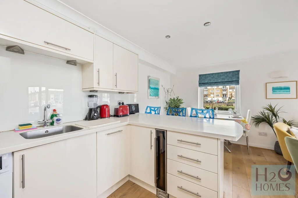 2 bedroom ground floor flat for rent