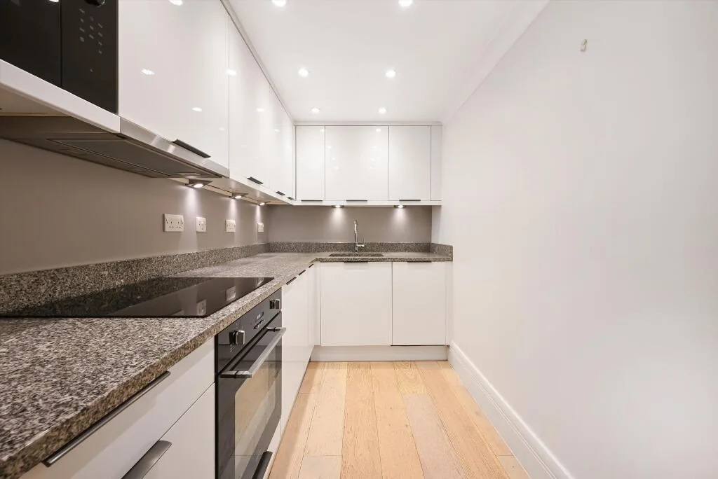 1 bedroom maisonette for rent