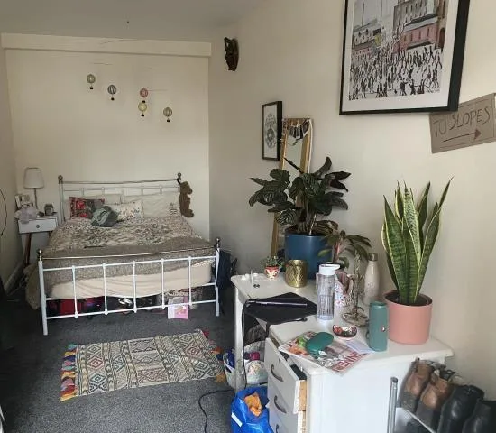 5 bedroom terraced house for rent