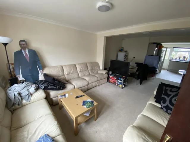 5 bedroom terraced house for rent