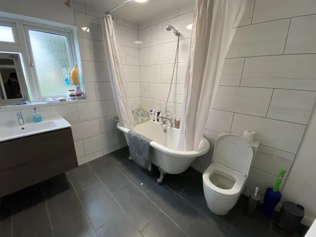 5 bedroom terraced house for rent