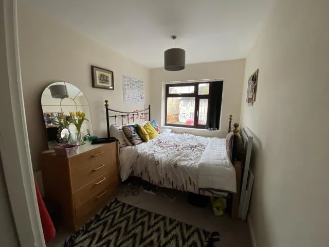 5 bedroom terraced house for rent