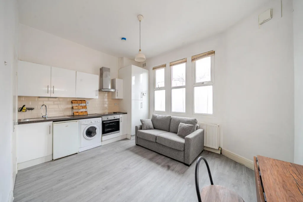 Studio flat for rent