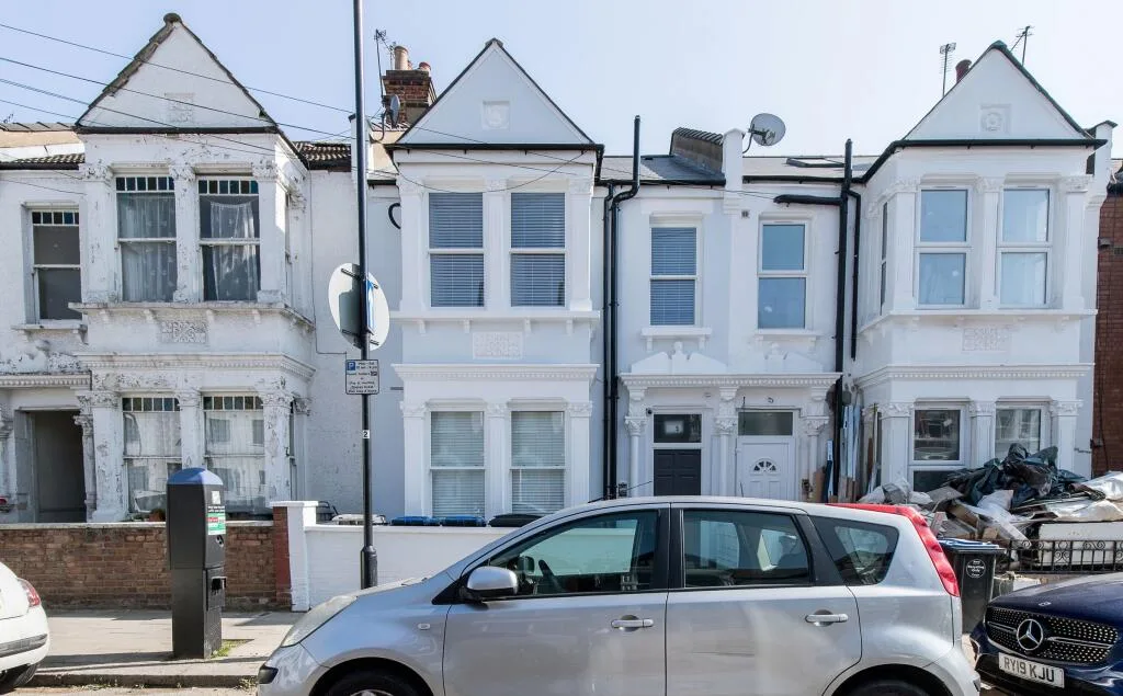 Ground floor studio flat for rent