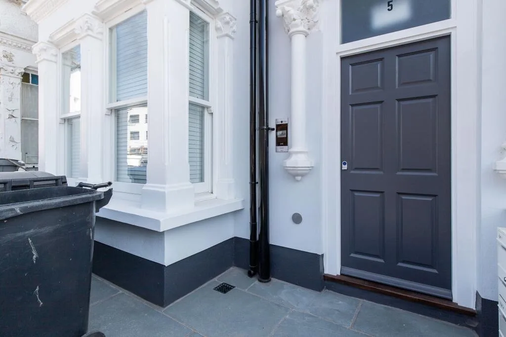 Ground floor studio flat for rent